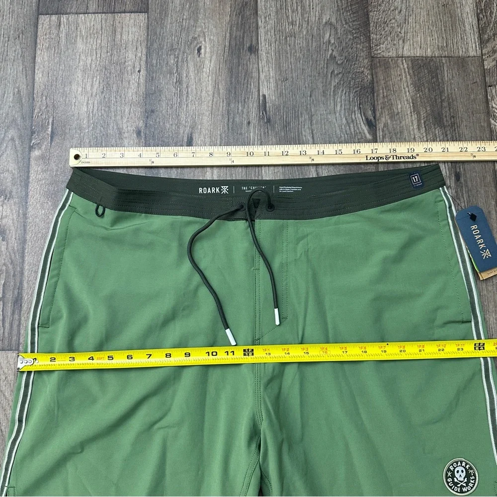 Roark Swim Skull Surf Board Shorts Men’s Size 40 Jungle Green